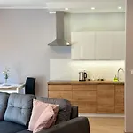 Good Time Dabrowskiego 58 شقة