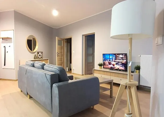 아파트 Good Time Dabrowskiego 58 *